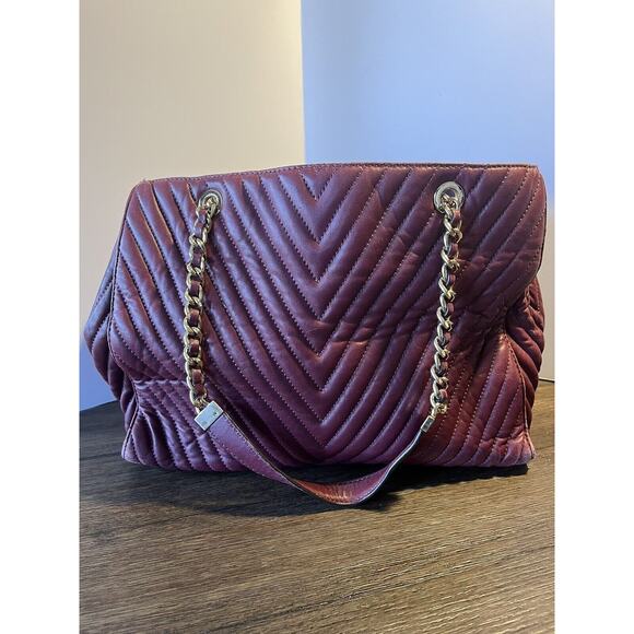 Michael Kors Susannah Large Tote Purse Bag Chevron-Quilted Leather Burgundy - Picture 5 of 13